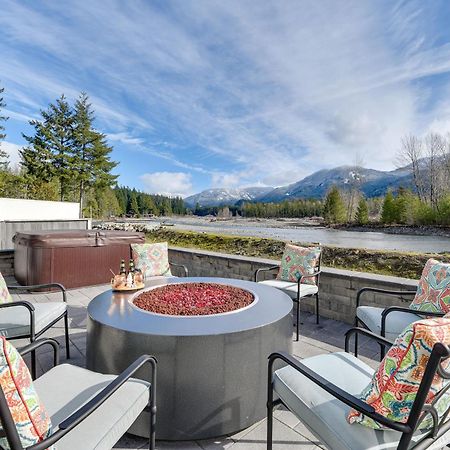 Riverfront Home With Deck, Near Mount Rainier! Packwood Buitenkant foto