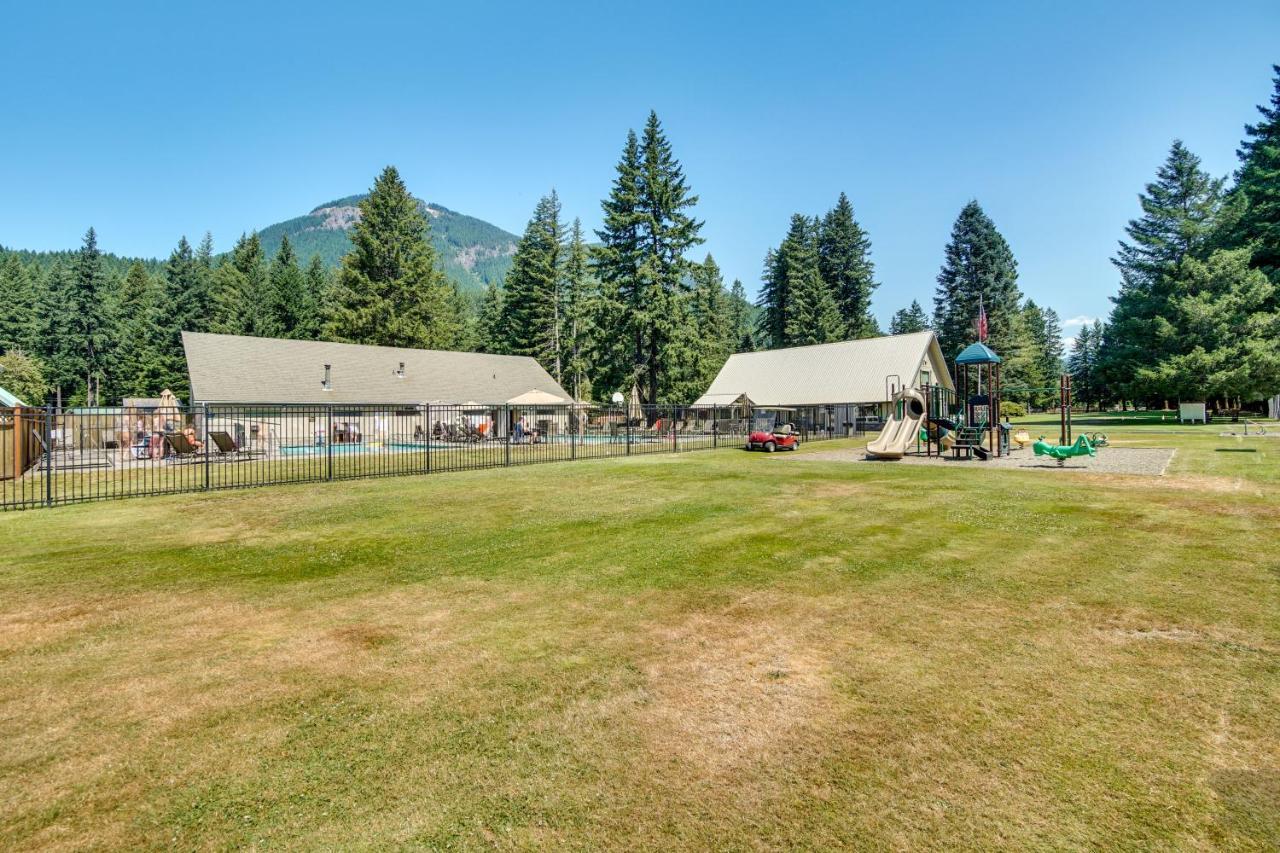 Riverfront Home With Deck, Near Mount Rainier! Packwood Buitenkant foto